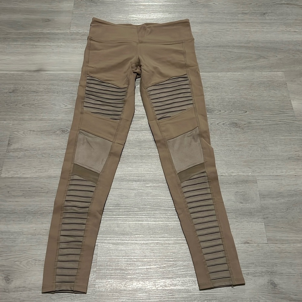 Alo Yoga Moto Leggings
